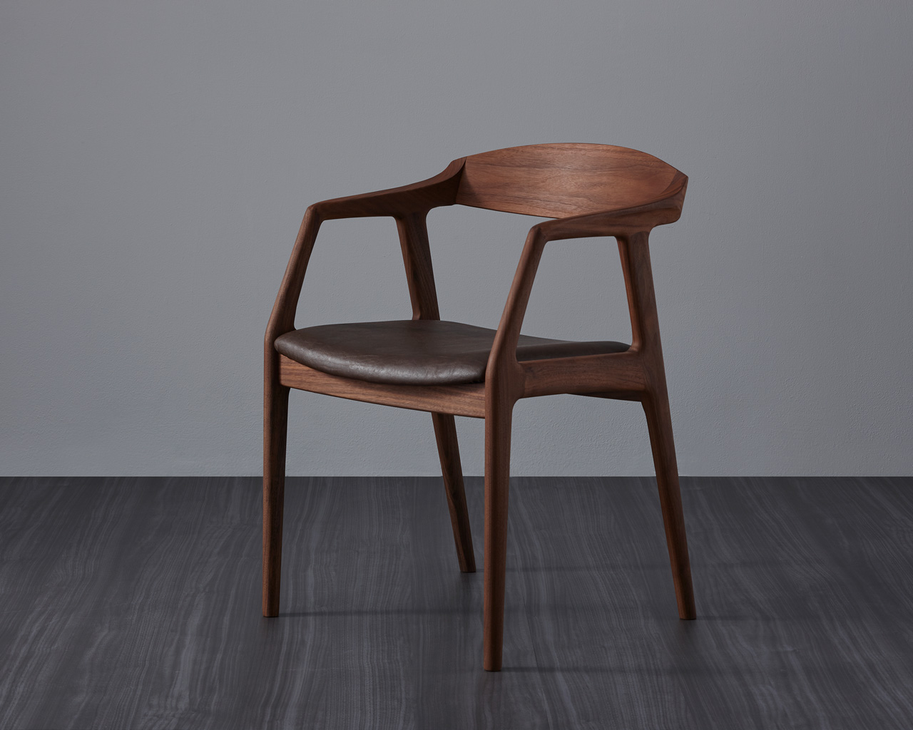 BRUNCH ブランチ ウォールナット無垢材アームチェアB 黒レザー オイル仕上 BRUNCH ブランチ ウォールナット無垢材アームチェアB 黒レザー オイル